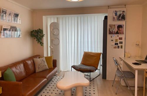 Itaewon Apartment | 마노아 문 Monoah Moon - Quiet 3BR Home near Itaewon Station