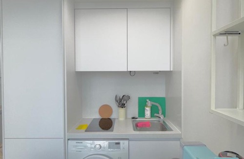 Hapjeong-dong Apartment | 아름다운 여의도한강뷰 홍대역9분 합정역1분 한강공원5분 올리브영1분 2Qbed