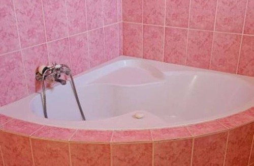 Mahikeng Bed & Breakfast | 0787391431 5-bedroom bed & breakfast in fantastic Mahikeng with AC and fitness