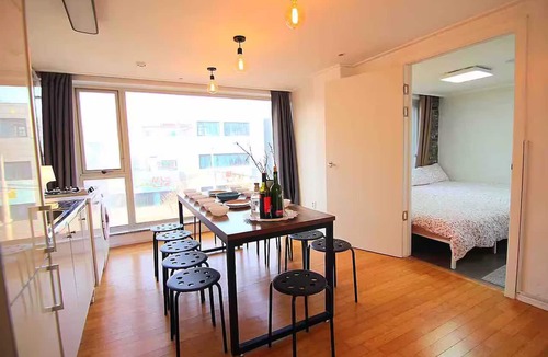 Seogyo-dong Apartment | 1층@CVS 4BR&3bath&Elevator 6분@STN