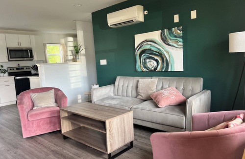 Plaza Midwood Apartment | 1 Bedroom Apt4 in Noda- Very close to Uptown and Novant Presbyterian