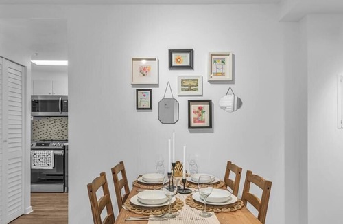 Central Apartment | 1-BR Condo in Downtown/Parking/City Views/AC