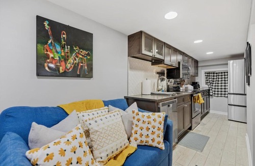 Petworth Apartment | 1-BR Pad in the Heart of Petworth - Walk to METRO