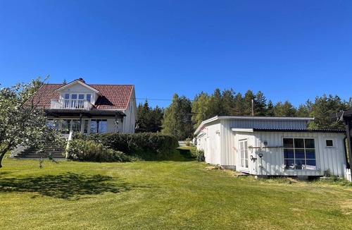 Nes House | 10 person holiday home in Årnes