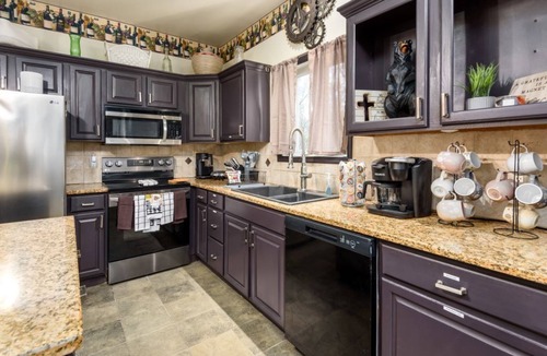 Jim Thorpe House | 10 Seat Home theater. Office. Step-Free Entry. Seniors Welcomed. Pet Friendly!
