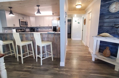 Cape San Blas House | 100 STEPS TO BEACH — RENOVATED 2BR PET FRIENDLY CONDO AT CAPE SAN BLAS