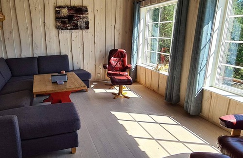 Amot House | 11 person holiday home in Osen