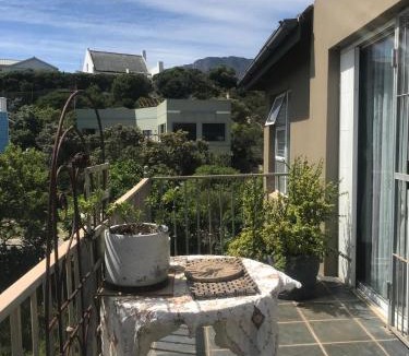 Pringle Bay Apartment | 120 steps to the beach