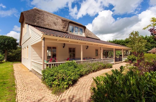 Heerhugowaard Villa | 13P 5B Beautiful villa with Pool and Jacuzzi