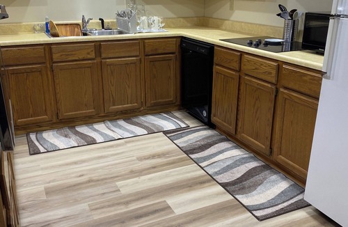 Taylorville Apartment | 1500 sq feet, full kitchen dining and Living room with 2 Bedrooms Basement Apart