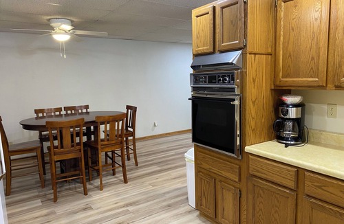 Taylorville Apartment | 1500 sq feet, full kitchen dining and Living room with 2 Bedrooms Basement Apart