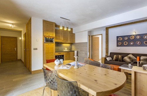 Les Brevieres Apartment | 150m from resort center, fitness, swimming pool, sauna, hammam, balcony, tv, 50m², Tignes