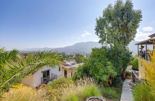 Santa Paula House | 16 Mi to Beaches & Wineries! Chic Peaceful Retreat