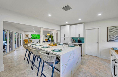 17th Street Causeway House | 180' of Waterfront | Heated Pool | Walk To Beach | Paradise Point Key | RESIDENCES