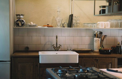 Voltre House | 18th-century stone house by river in Romagna
