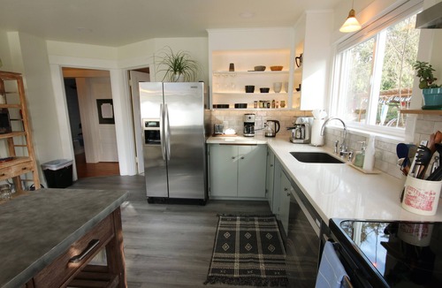 West Woodland House | 1912 Historic Ballard Craftsman 5 Bed 2 Bath Yard Parking