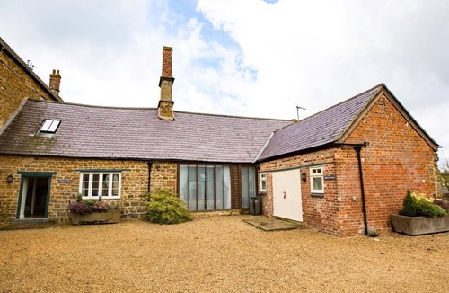 Banbury Cottage | 2 Bed in Banbury (oc-cc005)
