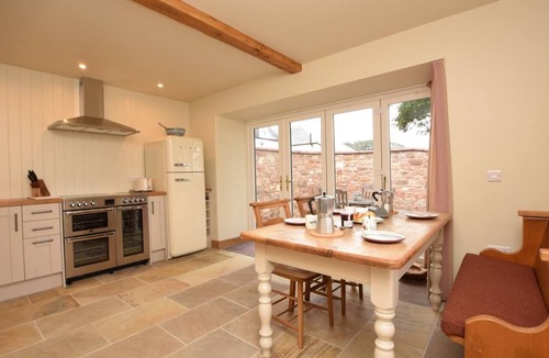 West Linton Cottage | 2 Bed in West Linton (oc-76383)