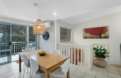 Long Beach House | 2-Bed Townhouse with Outdoor Area