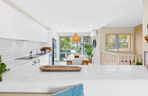 Long Beach House | 2-Bed Townhouse with Outdoor Area