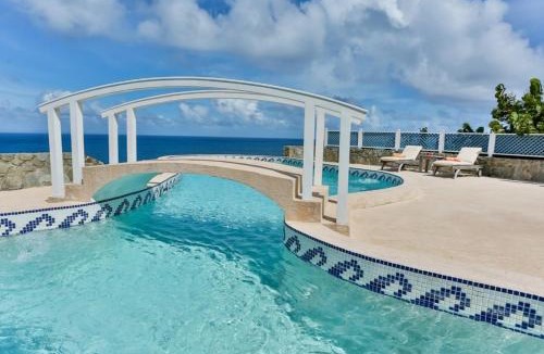 Sea Breeze Hills Villa | 2-bed Villa with Uninterrupted Sea Views - Equinox villa