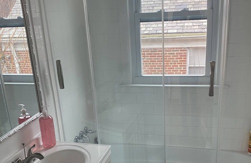 Fort Totten House | 2 bedroom 1 bath Quaint quiet location near Metro
