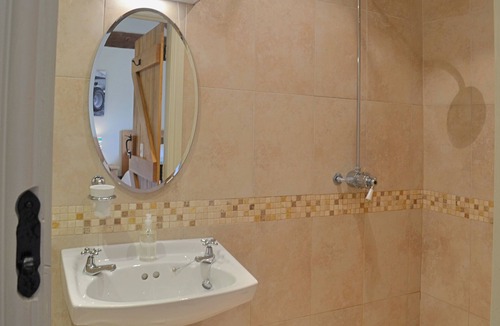 Whitchurch Cottage | 2 bedroom accommodation in Crimscote, near Newbold
