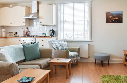 West Cliff Cottage | 2 bedroom accommodation in Whitby
