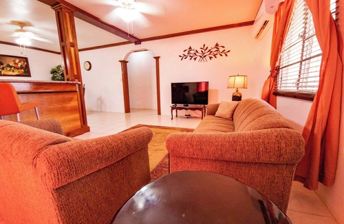 George Hill Villa | 2-Bedroom/Bath Comfortable AI Residence- A/C, WiFi and 7 mins away from beach.