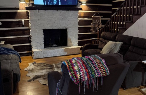 Arlington Cabin | 2-bedroom cabin located in the foothills of N.Wilkesboro & 8-mins to Speedway!