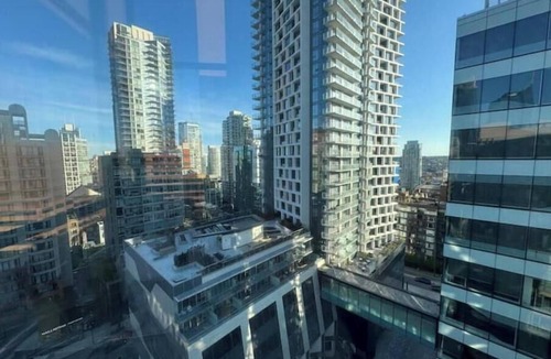 Downtown Vancouver Apartment | 2 Bedroom Penthouse Loft DT Van!