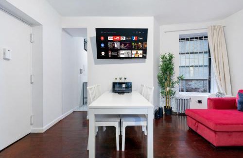 Bloomingdale Apartment | 2 Bedroom Stylish Unit