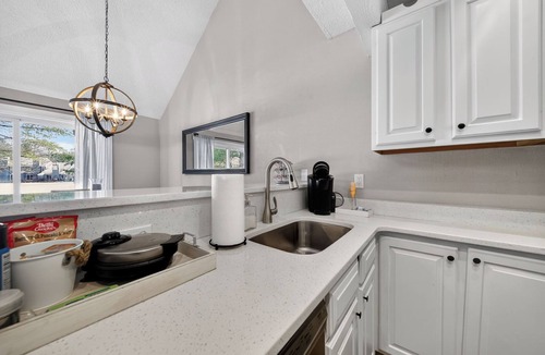 White Haven House | 2-bedroom townhome in amazing Blakeslee with AC for comfort