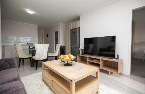 Century City Apartment | 2 Bedroom Waters Edge Apartment in Century City