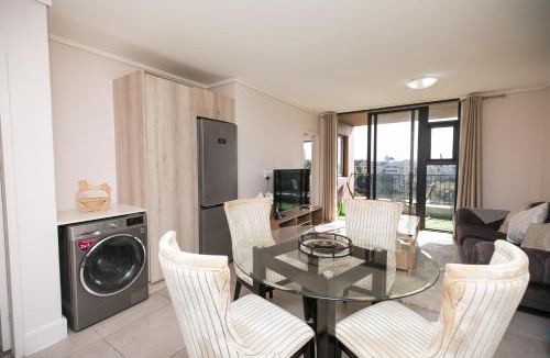 Century City Apartment | 2 Bedroom Waters Edge Apartment in Century City