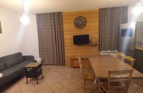 Flumet Apartment | 2 bedrooms. 6pers. 54m2 in Flumet near Megève.