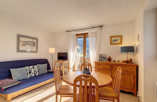 Praz-sur-Arly Apartment | 2 bELLV010 Bright three rooms in the center of the village