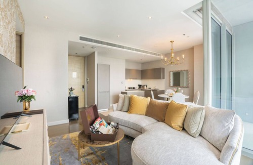 Chidlom Condo | 2 BR Appt/Bkk Heart/Monthly