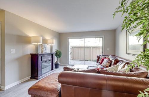 Port Hueneme House | 2 Mi to Beaches: Condo w/Patio in Port Hueneme!