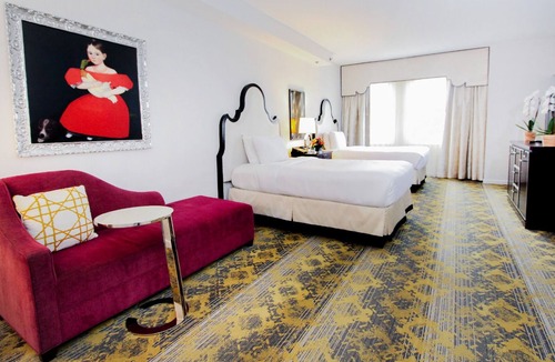 Kalorama Heights Hotel | 2 Stylish Units | Near Embassy Row H- 1.6 mi | Heart of Downtown | Parking