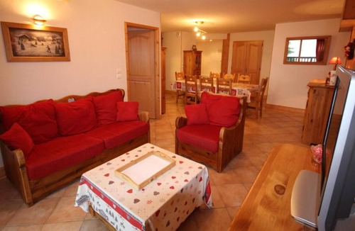 Bisanne 1500 Apartment | 200m from shops, 1st floor, balcony, parking, tv, ski locker, 75m², Les Saisies