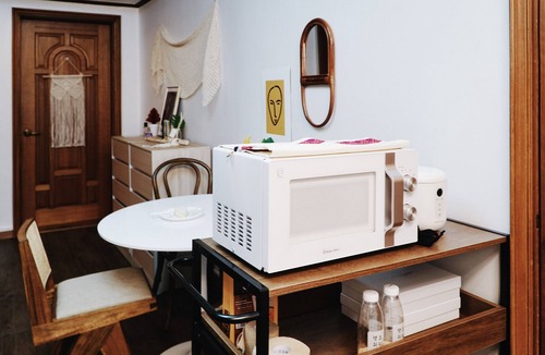 Cheongdam Apartment | 201 Cheongdam, Traditional Korean house