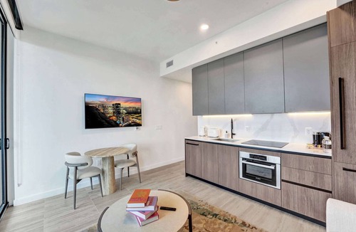 North Beach Condo | 21st-Floor 1BR | Beach Access, Pool & Skyline