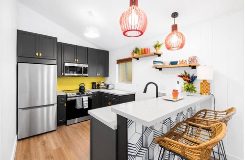 Silver Strand House | 25% Off Aug 12-15! Amazing Location, Walk 2 Beach*