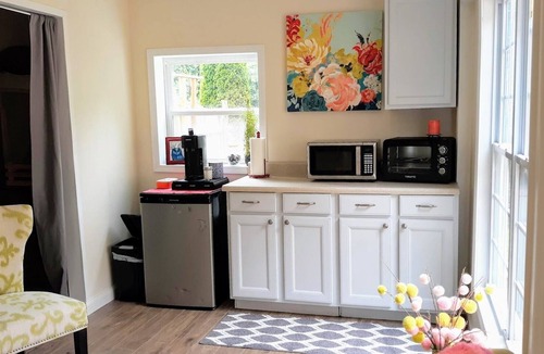 Wilkesboro House | 25mins to Blue Ridge Parkway Colorful Guest Space!