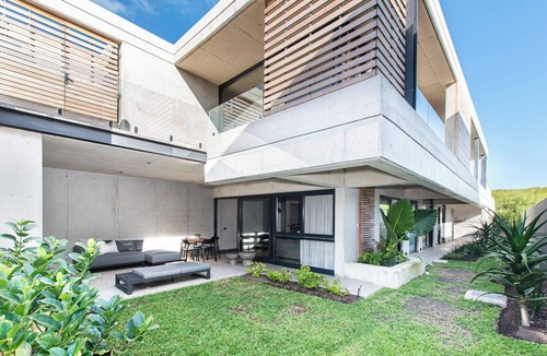 Myoli Beach Apartment | 28 Shades Myoli Beach - Elegant Coastal Escape *Casita No 1