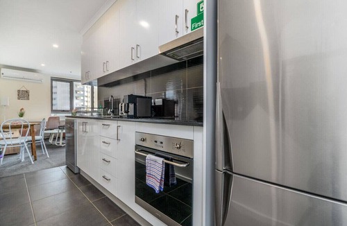 Gungahlin Apartment | 2BR Apt in the heart of the Gungahlin Town Centre!