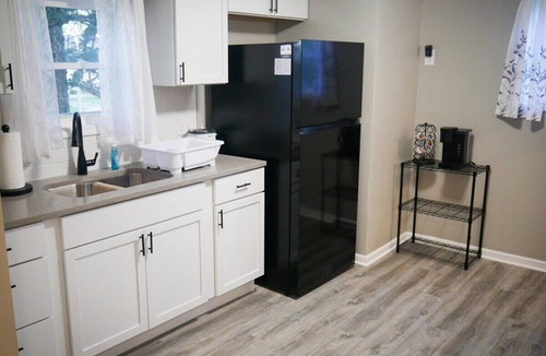 Munster House | 2BR+Office House in NW IN Near Metra, Shops & I-94