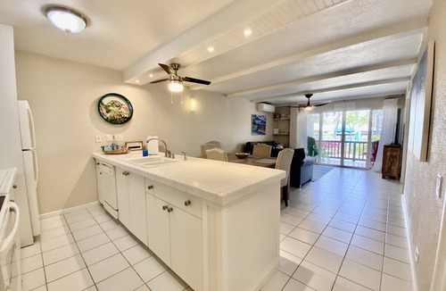 Nazareth Condo | 2br on Cowpet Beach w/Huge pool & 2 restaurants!