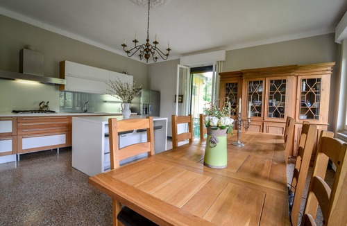 Villafranca in Lunigiana Villa | 3 Bed 4 Bath Private Villa, Heated Pool, Spa, Firepit, BBQs, Pizza Oven, Garden